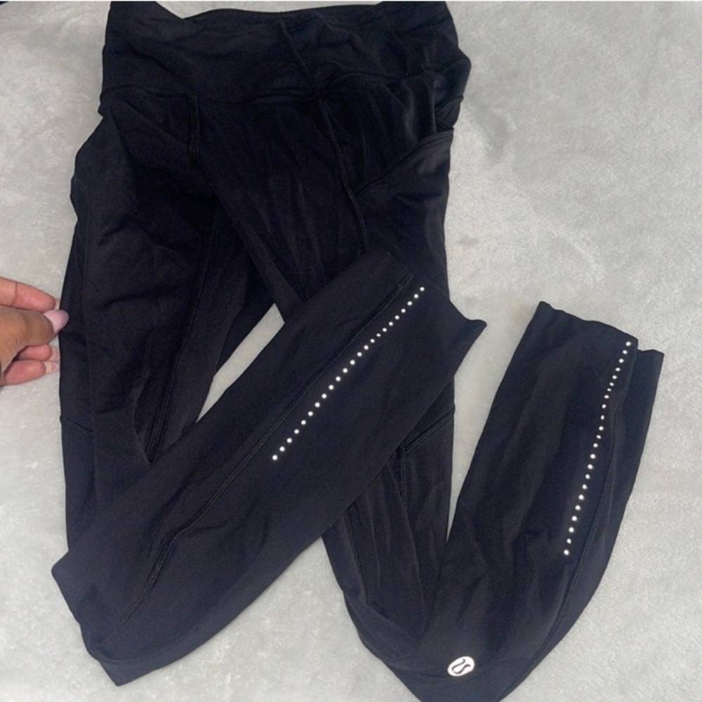 🍋 Lululemon  🍋  Fast and  Free 25" black Size 2